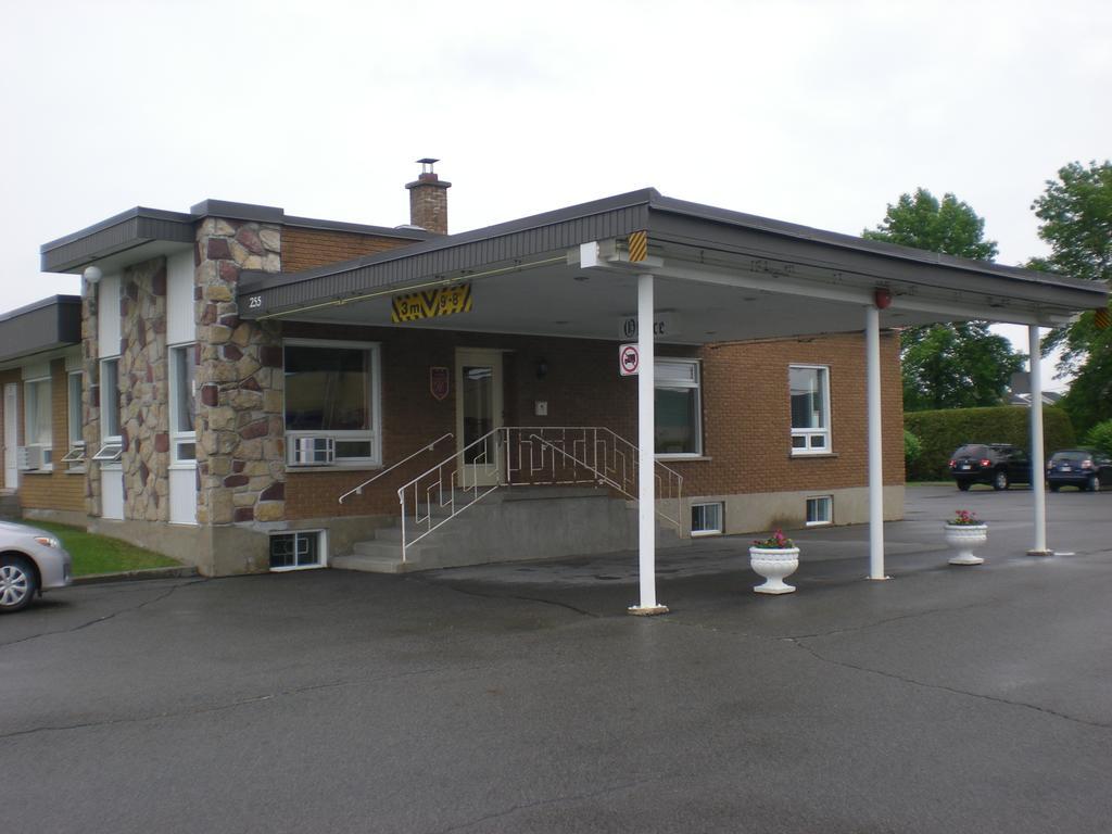 Motel Vaudreuil Extérieur photo